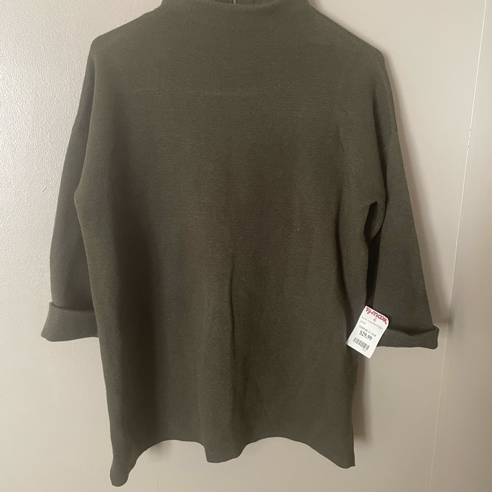 Tahari Olive Green Turtleneck Sweater
